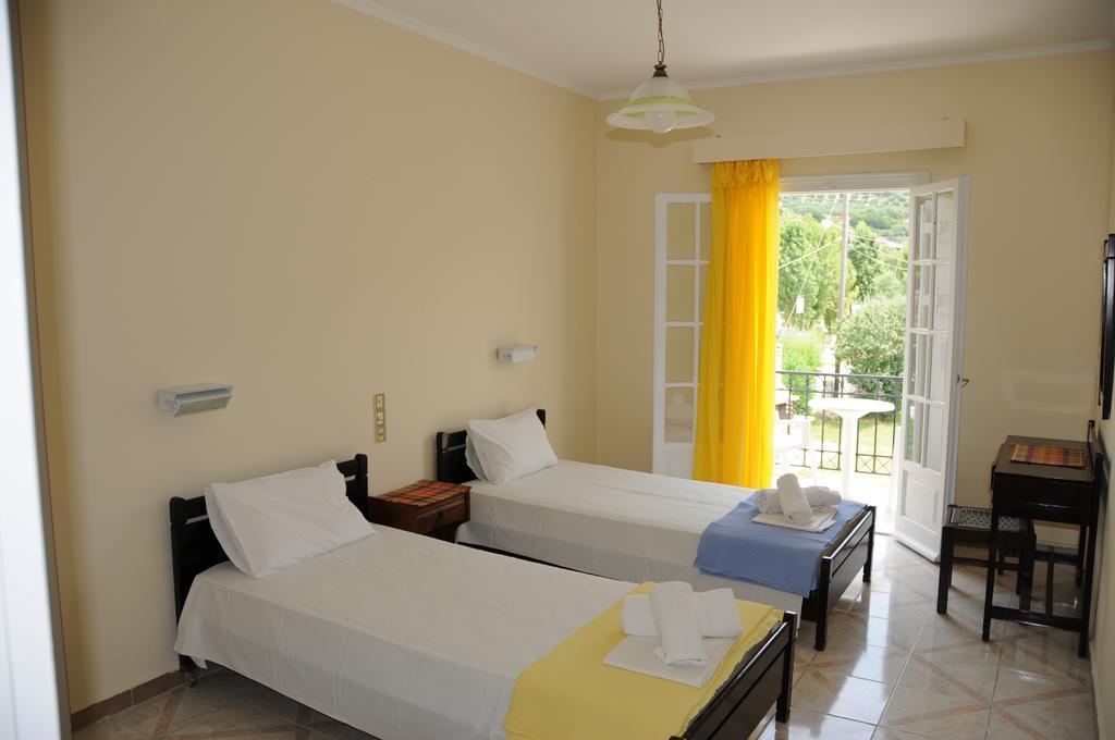 Vicky'S Garden Apartment Kalamákion Екстериор снимка