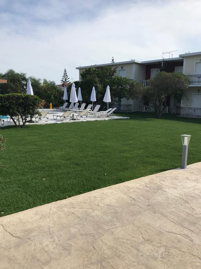 Vicky'S Garden Apartment Kalamákion Екстериор снимка