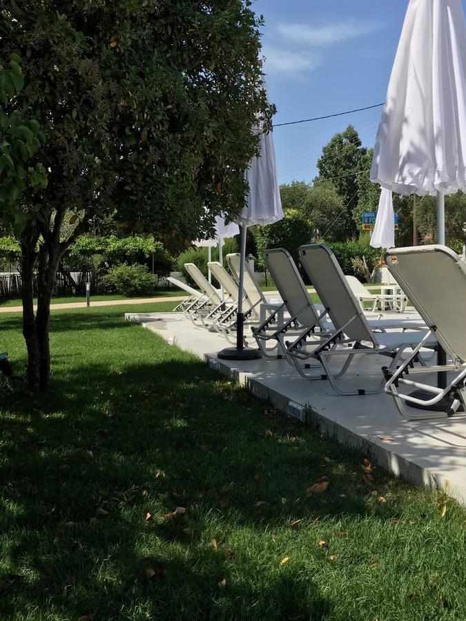 Vicky'S Garden Apartment Kalamákion Екстериор снимка