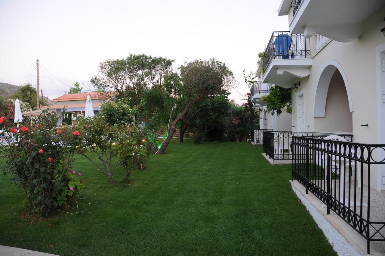 Vicky'S Garden Apartment Kalamákion Екстериор снимка